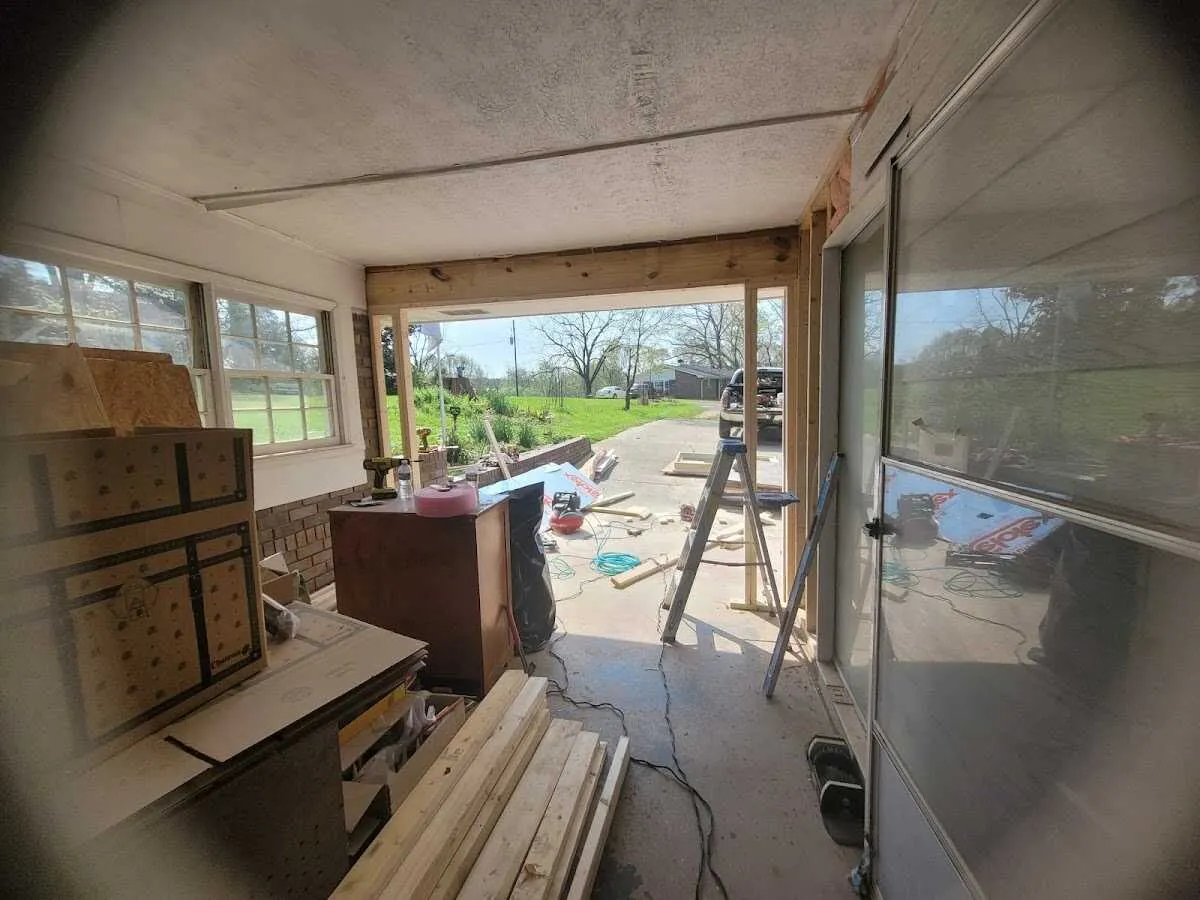 Air movers and dehumidifier for Drying & Dehumidification in Midland